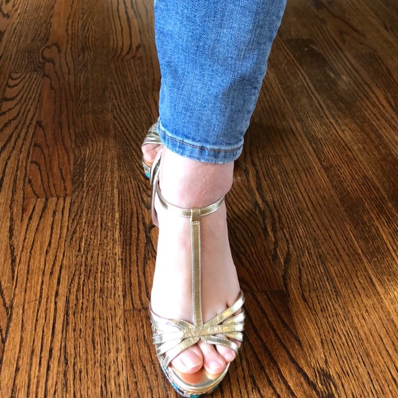 New Vince Camuto wedges - Picture 3 of 7